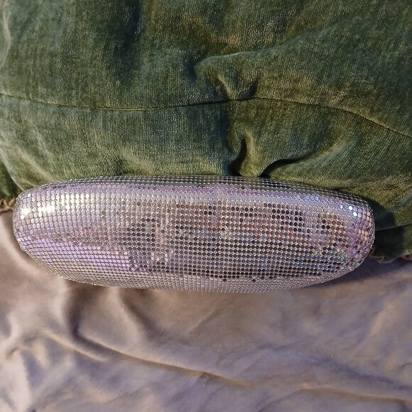 Vintage Women's Silver Tone  Beaded Clutch - Picture 4 of 7